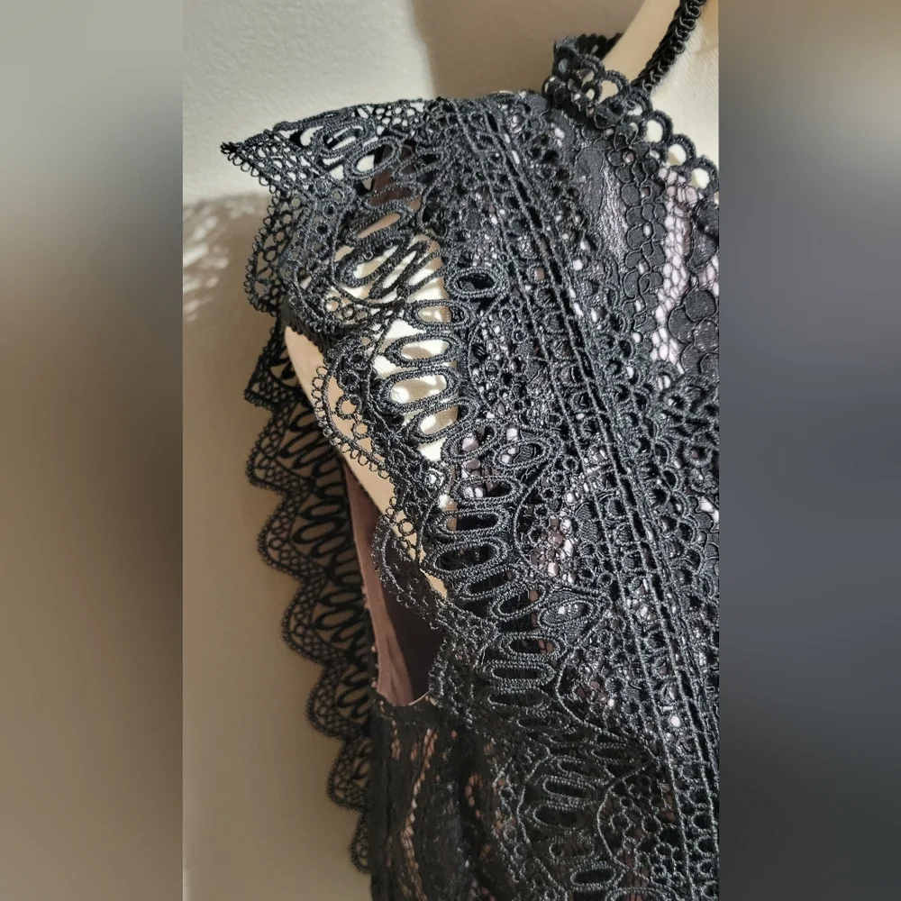 NWT Eri +Ali Anthropolgie Lace Top - Picture 6 of 7